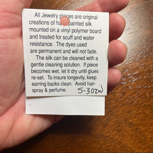 Suzanne Bellows Hand Painted Silk Green Earrings and Necklace Set - Picture 2 of 6